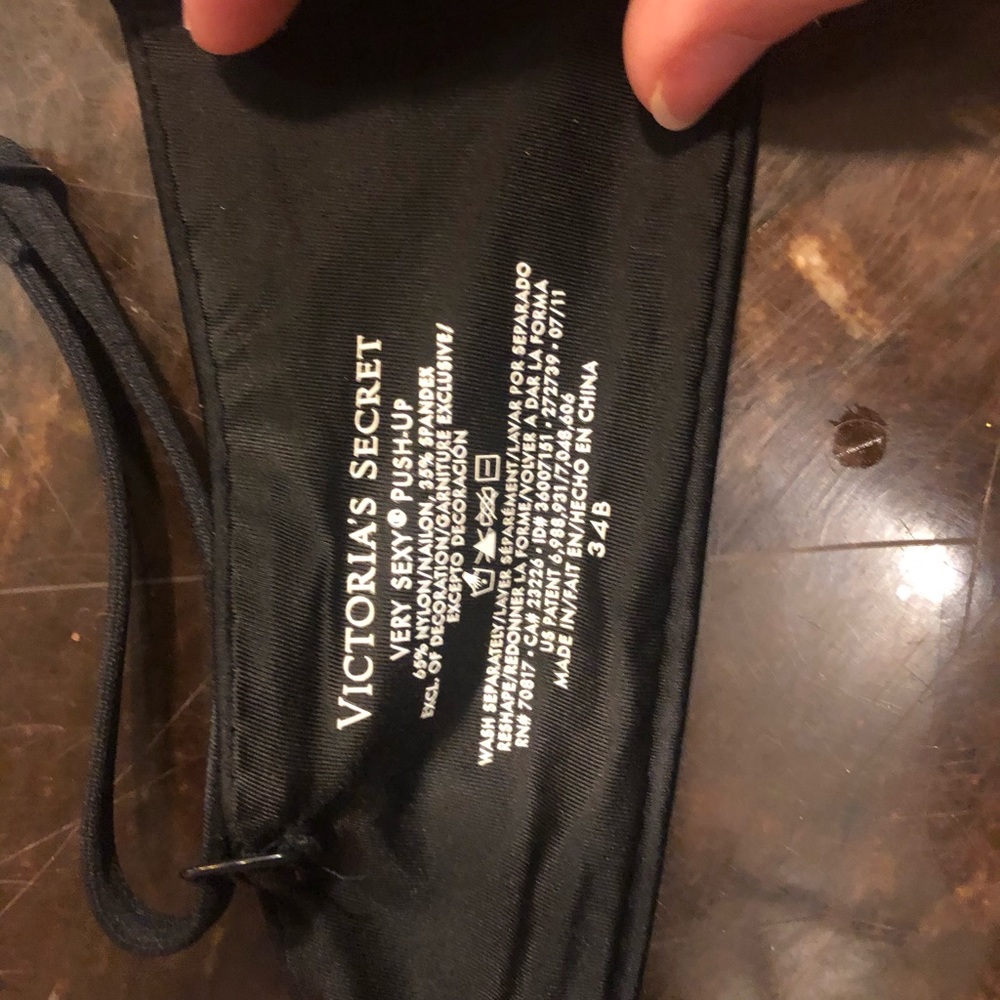VS bra - Picture 3 of 3